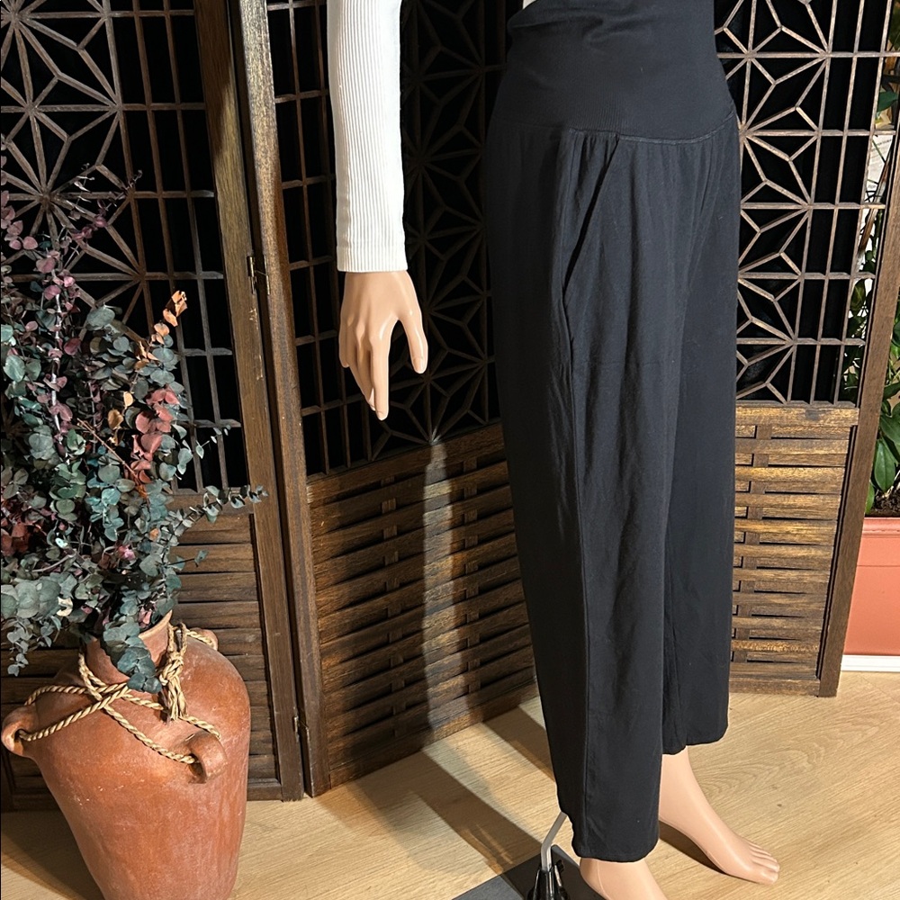 NWT JOCKEY YOGA CROP PANTS M